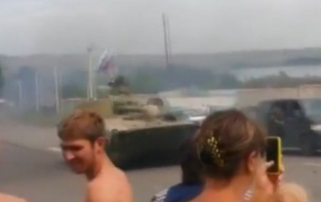 Реакция на укросайте к видеоролику "Танковая колонна с российскими флагами в Донецкой обл."