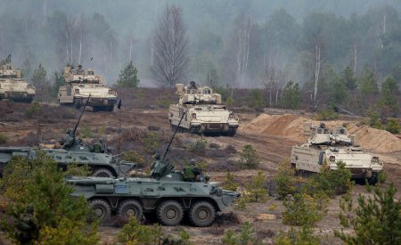 Генштаб: НАТО наращивает группировку на российской границе