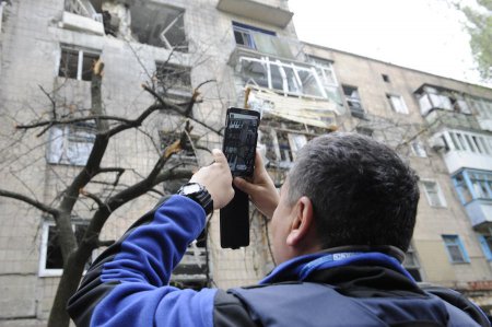 СМИ: Смартфоны помогут собрать доказательства военных преступлений