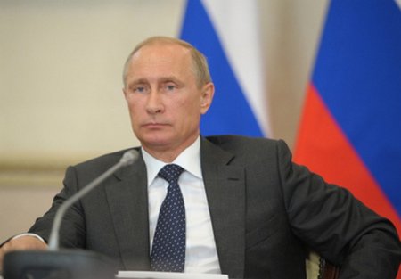 Путин: ЕС должен аплодировать России за помощь Греции