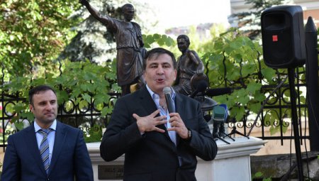 "Саакашвили go home": в Одессе потребовали отставки губернатора