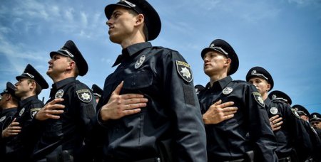 Среди новых патрульных полицейских есть ранее судимые