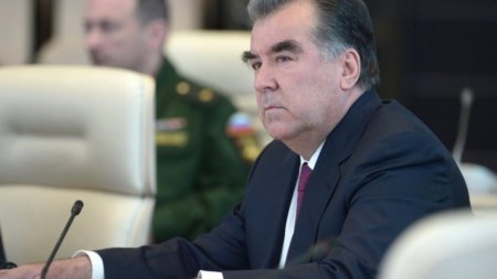 Лукашенко: Белоруссия готова оказать Таджикистану помощь в борьбе за сохранение мира