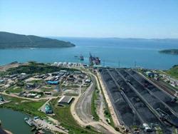 Минэнерго предложило доставлять топливо в Крым танкерами