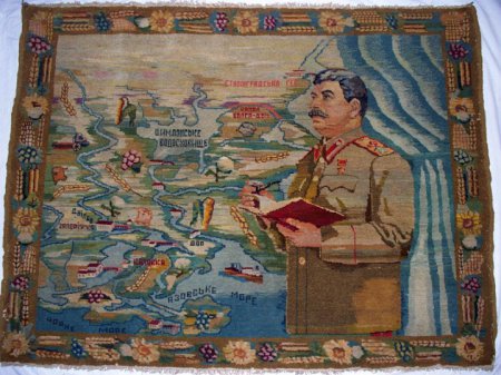 Сталин у карты Украины