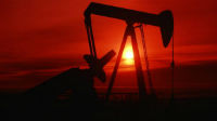 Обвал мировых цен на нефть обусловлен и монетарными факторами