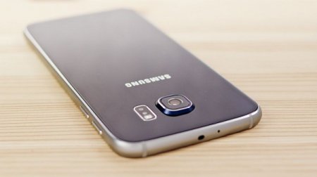 Samsung Galaxy S7 не выдержал испытания гидравлическим прессом