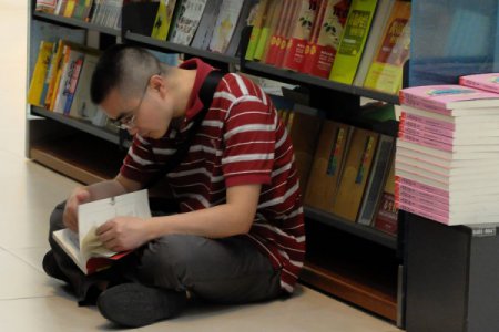 80% жителей Китая уделяют чтению книг минимум час в день