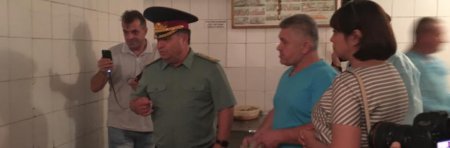 Полторак проверил качество питания военных на Одесщине (фото)