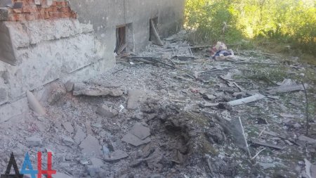 Сводка от МО ДНР 29 августа 2016 года. Ранены четверо мирных жителей, двое военнослужащих ДНР, более 30 домостроений повреждено за сутки обстрелами