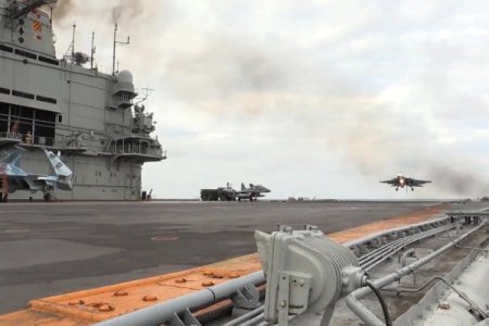 Минобороны опубликовало видео боевой работы авиации на «Адмирале Кузнецове»