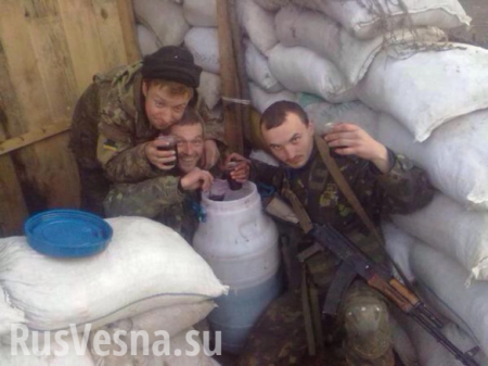 Пьяные военнослужащие ВСУ устроили массовую драку в киевском кафе