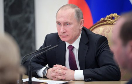 Путин привязал зарплату глав ПФР, ФОМС и ФСС к средней зарплате их подчинен ...