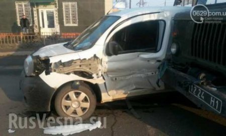 В Мариуполе военная «Шишига» с иностранным наёмником столкнулась с легковым автомобилем (ФОТО, ВИДЕО)