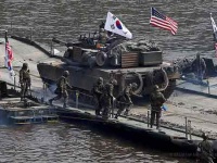 Южная Корея и США начинают военные учения на фоне противостояния с КНДР - В ...