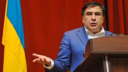 Паспорт верните: за что Порошенко может лишить Саакашвили украинского гражданства