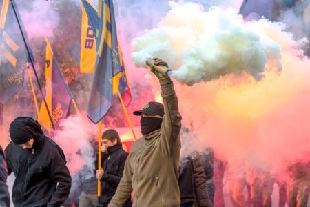 Украинские националисты потребовали от консула Польши извиниться за критику Бандеры