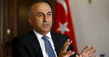 Чавушоглу: Турция обеспокоена ситуацией вокруг Катара