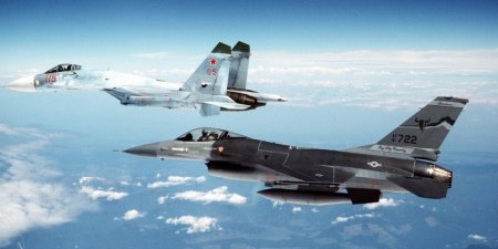 Су-27 не дал истребителю НАТО сблизиться с самолетом Шойгу над Балтикой
