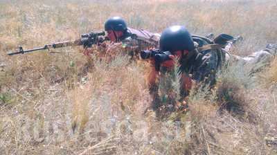 Украинские пограничники проводят учения вблизи границы с Крымом (ФОТО)