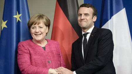 Меркель и Макрон выступили с совместным заявлением по Донбассу