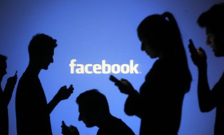 Facebook закрыл анонимный форум из-за преследования людей