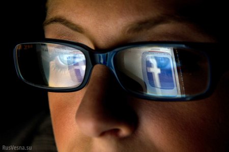 Сооснователь Facebook заявил, что соцсети вредят психике