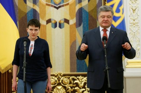Порошенко поблагодарил силовиков за спасение от Савченко