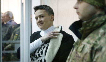 Адвокат Савченко: Надежда похудела, но улыбается