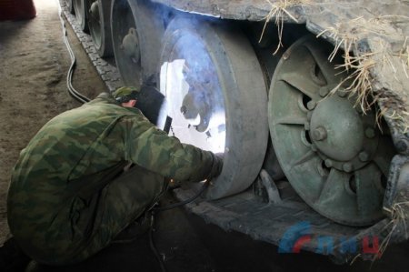 Расстрелянный «всушниками» легендарный Т-34 возглавит Парад Победы в Луганске
