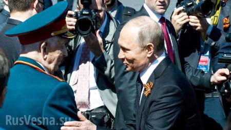 Путин не позволил охране оттеснить ветерана (ФОТО, ВИДЕО)