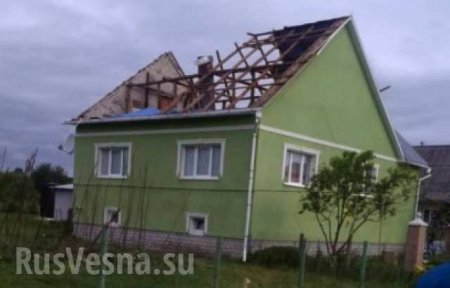 На Украине ураган оставил без крыш десятки домов (ФОТО)