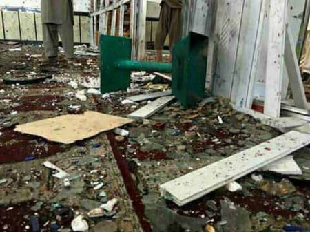 Около 30 человек погибли в результате двойного теракта в мечети на востоке Афганистана