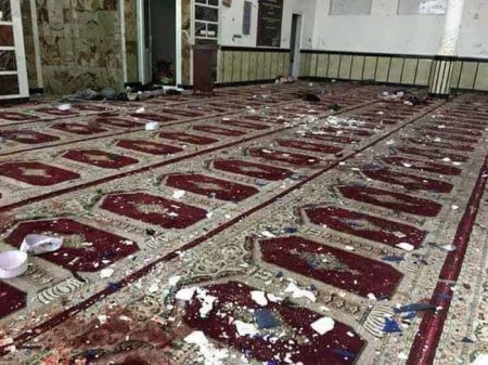 Около 30 человек погибли в результате двойного теракта в мечети на востоке Афганистана