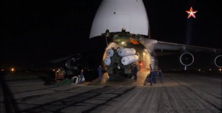 Минобороны РФ показало кадры поставки С-300 в Сирию