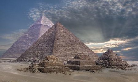 Ученые: Египтяне использовали электричество при строительстве пирамид