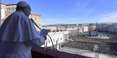Папа Римский упомянул Украину в рождественском послании и пожелал ей мира