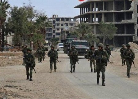 Российские военные патрулируют пригород Дамаска