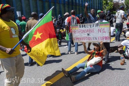 В центре Женевы жители Камеруна развернули «городскую повстанческую войну» — швейцарские СМИ (ФОТО)