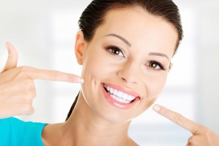 Зубы почистил, а только вред: Стоматологи рассказали, после какого завтрака запрещено чистить зубы