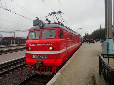 Поезд из Москвы прибыл в Симферополь (ФОТО, ВИДЕО)