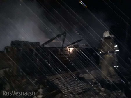 Страшная трагедия: 9 человек погибло при пожаре в деревянном доме в Сибири (ФОТО)