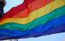 Посольство Британии, подражая США, вывесило флаг гомосексуалистов в Москве  ...
