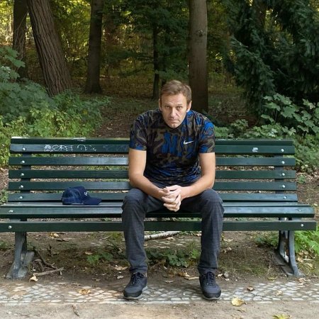 Стало известно, где Навальный был ночью