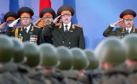 «Ломанём так, мало не покажется»: Лукашенко рассказал, чем могут довести русских и белорусов (ВИДЕО)