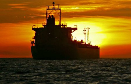 Греческие власти освободили российский танкер «Лана»
