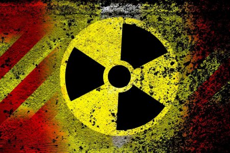 Запад готов превратить Украину в радиоактивный могильник, — посольство России