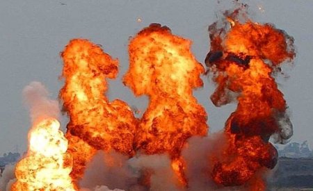 Кадры с дрона ВСУ: украинский укрепрайон в Бахмуте заваливают тоннами снаря ...