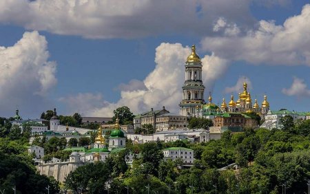 В РПЦ отреагировали на новость о подготовке вывоза ценностей Киево-Печерско ...