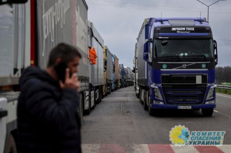 Экс-премьер Украины рассказал, сколько потерял бюджет страны из-за блокады на границе